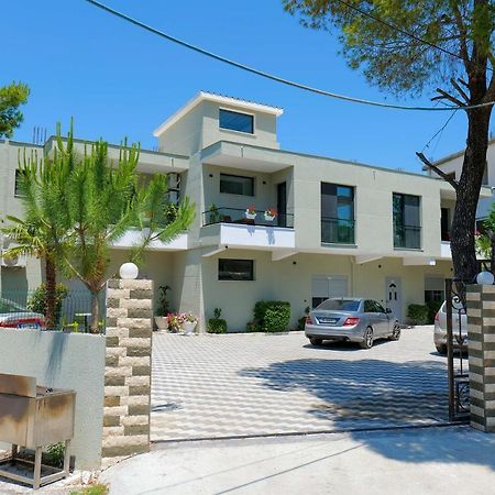 Hotel Vila Celaj à Vlorë Extérieur photo