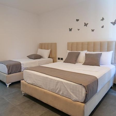 Hotel Vila Celaj à Vlorë Extérieur photo