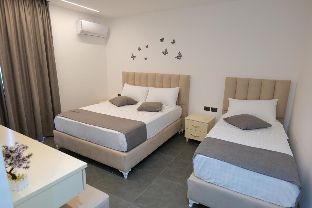 Hotel Vila Celaj à Vlorë Extérieur photo