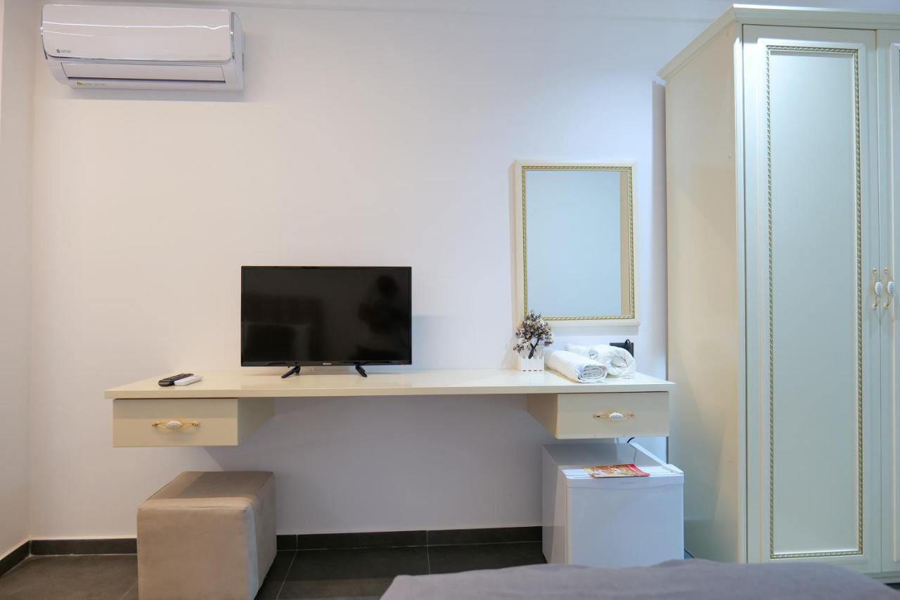Hotel Vila Celaj à Vlorë Extérieur photo