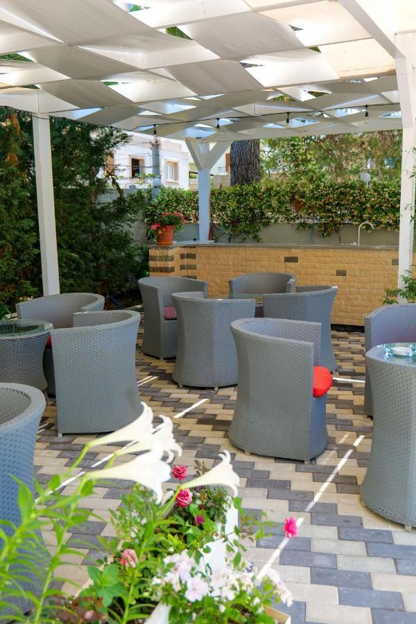 Hotel Vila Celaj à Vlorë Extérieur photo