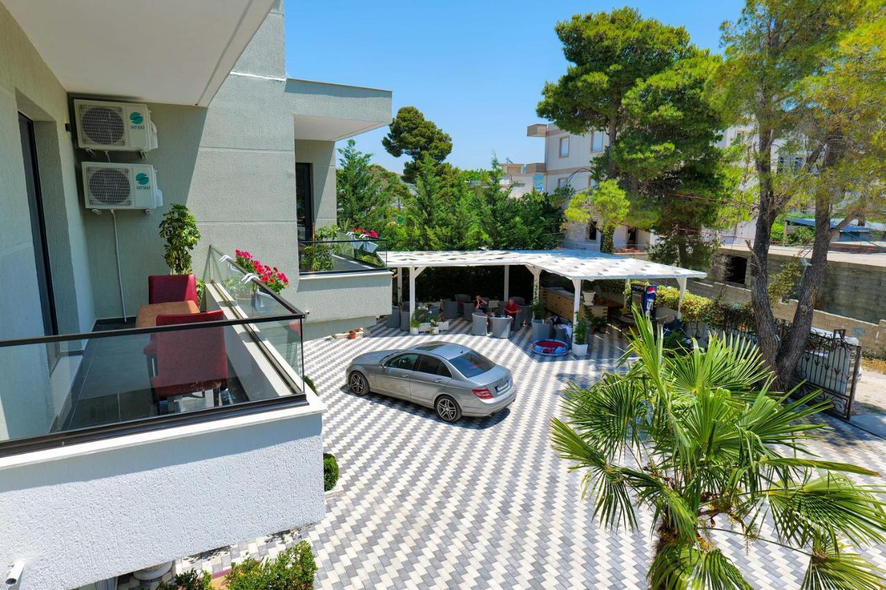 Hotel Vila Celaj à Vlorë Extérieur photo