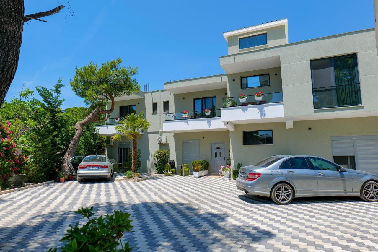 Hotel Vila Celaj à Vlorë Extérieur photo