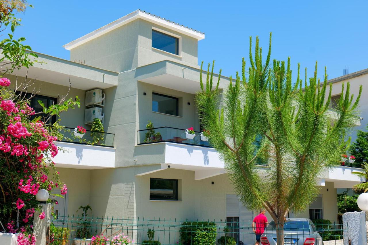 Hotel Vila Celaj à Vlorë Extérieur photo